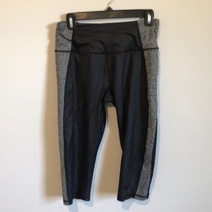 Victoria’s Secret knockout crop
